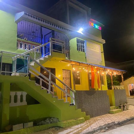 Dona Cornelia Hotel Los Patos Buitenkant foto