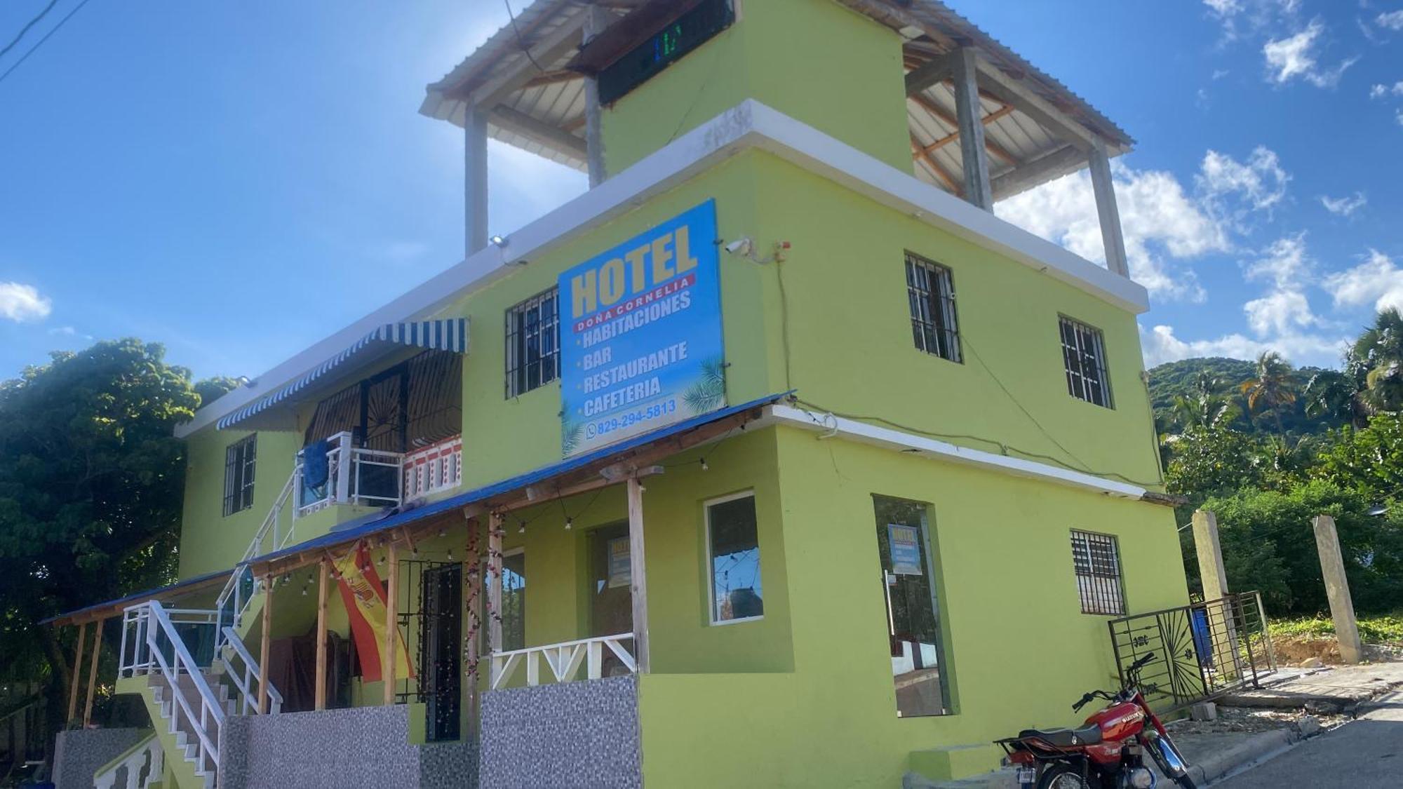Dona Cornelia Hotel Los Patos Buitenkant foto