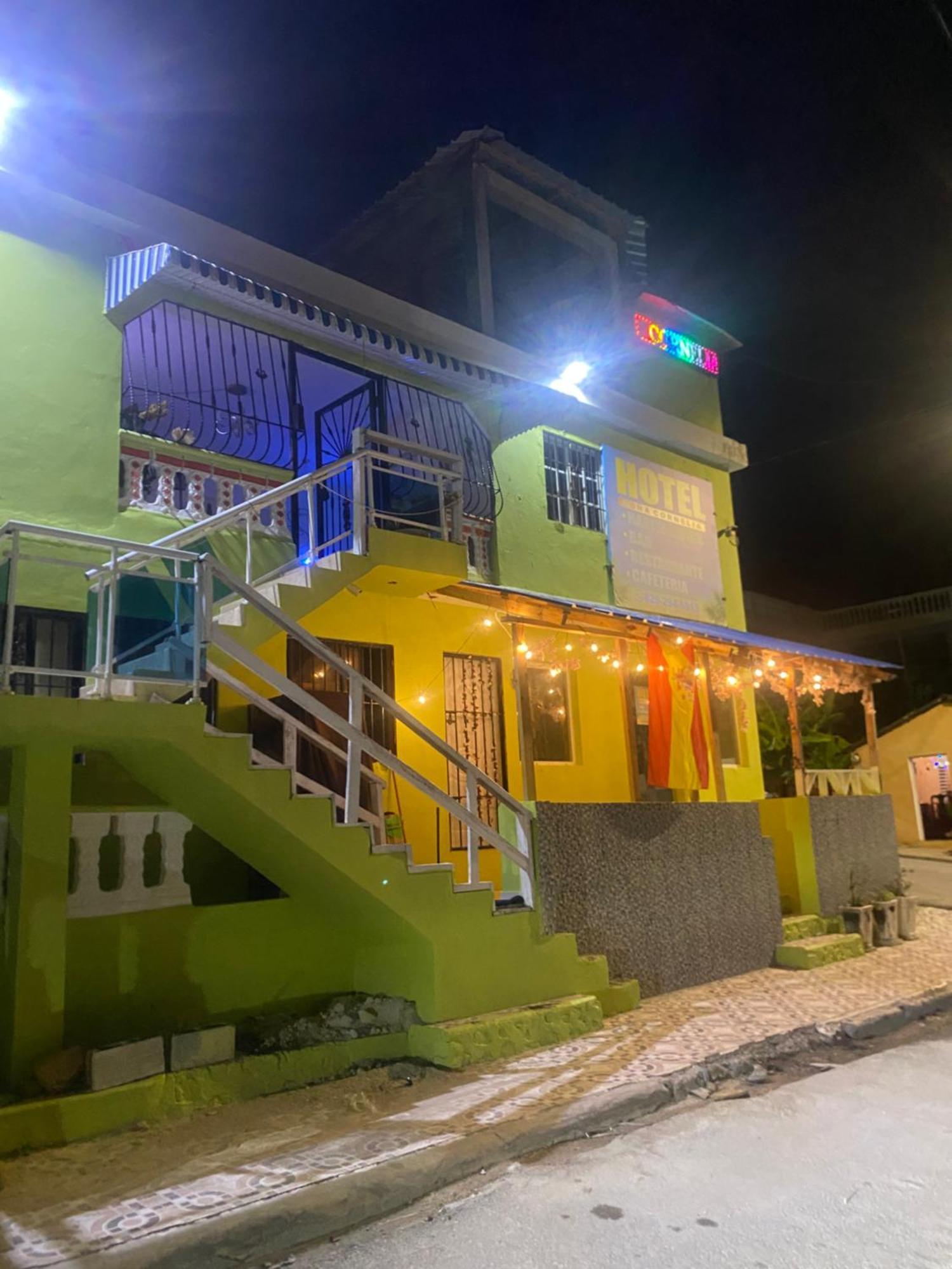 Dona Cornelia Hotel Los Patos Buitenkant foto